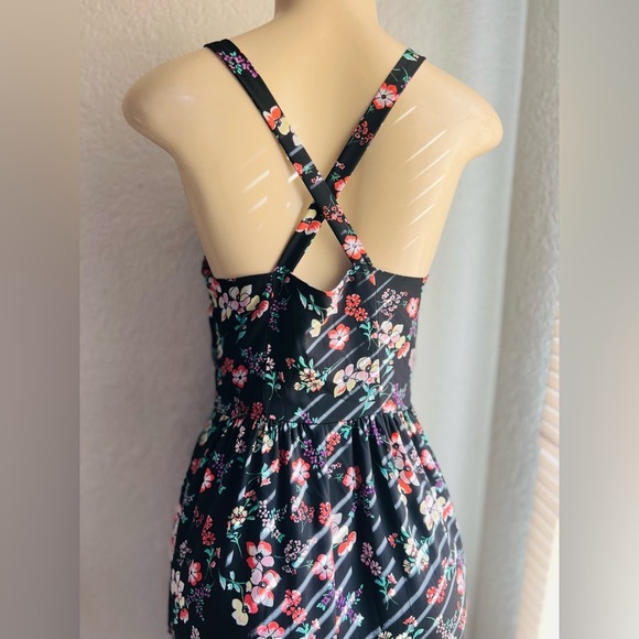 Gap Black W/Pink Floral Criss Cross Strappy Back Maxi Sundress Size 0 - Picture 4 of 11